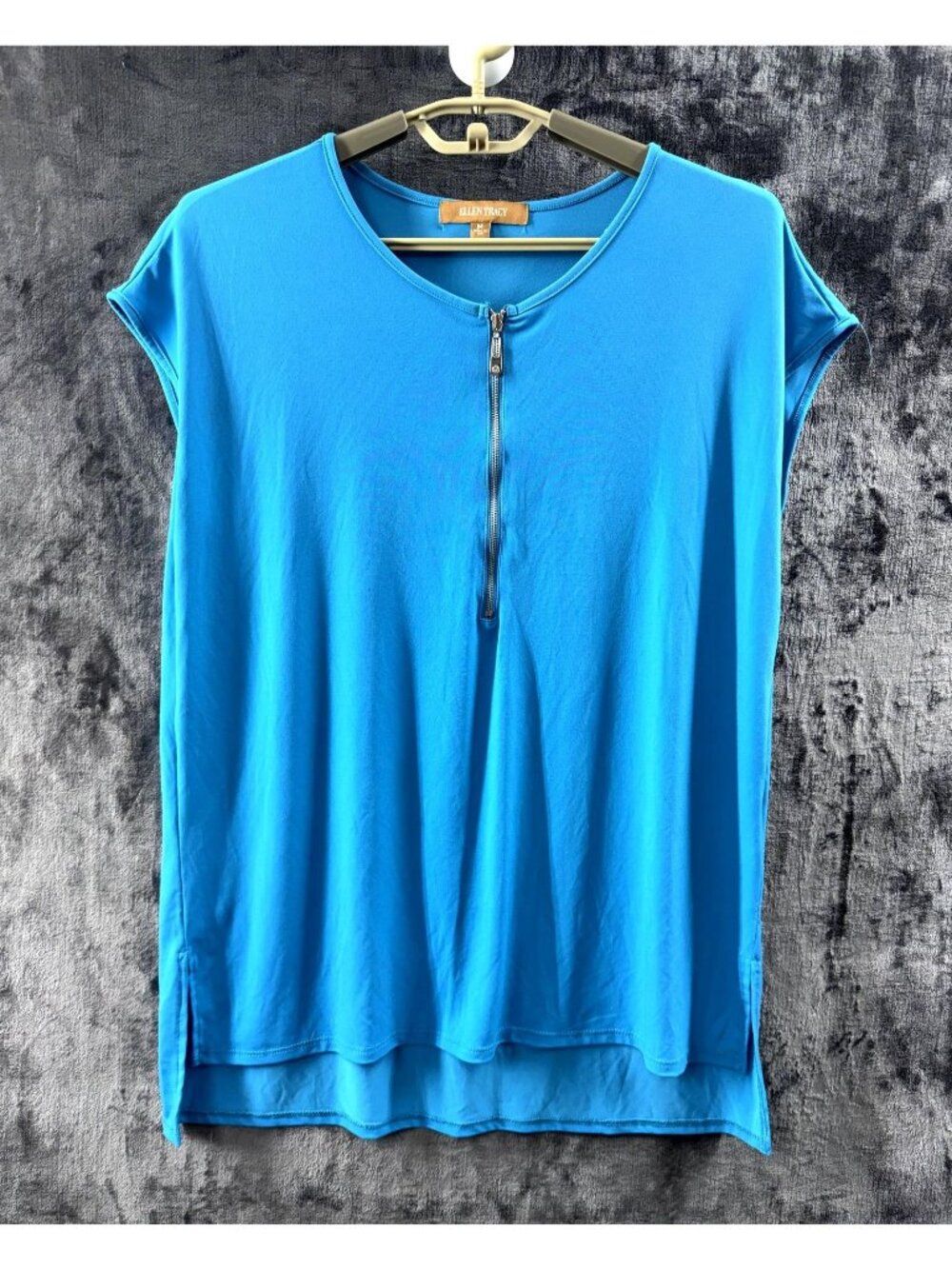 Ellen Tracy Women's size M Turquoise Blue Stretch Shirt Made USA Zipper Detail